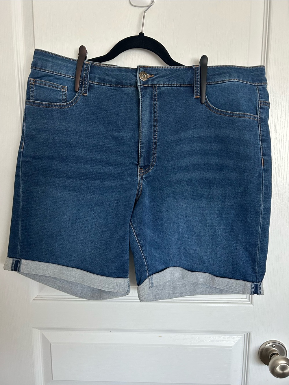 Parasuco Women’s Medium Blue Roll-Cuff Denim Shorts